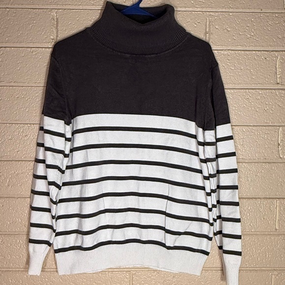 kirundo Sweaters - Kirundo women black and White Striped Sweater